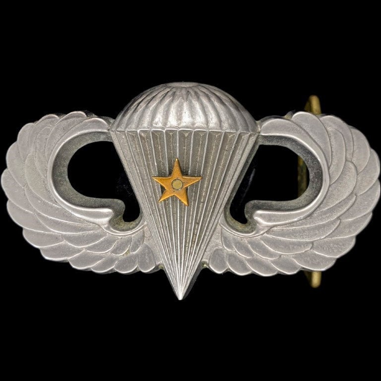 Armee Kampf Fallschirmspringer Abzeichen Jump Wing Airborne 1970Er Jahre Vintage Gürtelschnalle Senior Sr Veteran Rentner Ruhestand Militärtierarzt von VintageBeltBuckle