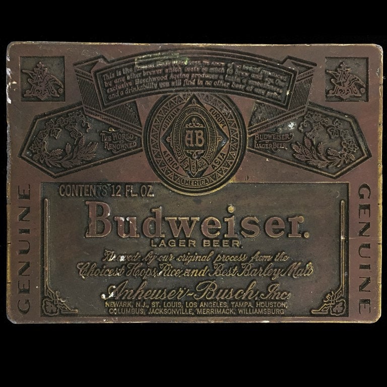 Budweiser Lager Bierbrauerei Co Anheuser-Busch Adler Barkeeper Trinken Trinker Geschenk Pub Club Bar Party Neujahr 1970Er Jahre Vintage von VintageBeltBuckle