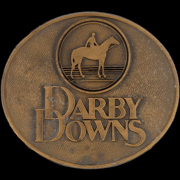 Darby Downs Pferderennen Pittsburgh Track Vintage Gürtelschnalle Pennsylvania Fan Pferdesport Jockey Rennen Western Betting Pferderücken von VintageBeltBuckle