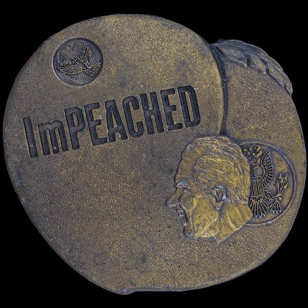 Impeach Präsident Richard Nixon Vietnam War Watergate 1970Er Jahre Vintage Gürtelschnalle Skandal Lustig Impeachment Impeached Commemorative von VintageBeltBuckle