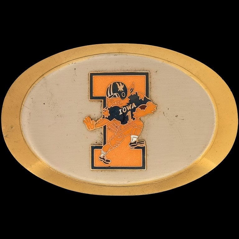 Iowa Hawkeyes Universität College Football Hawks Ui 1980Er Jahre Vintage Gürtelschnalle Team Stolz Fan Erinnerungsstücke von VintageBeltBuckle