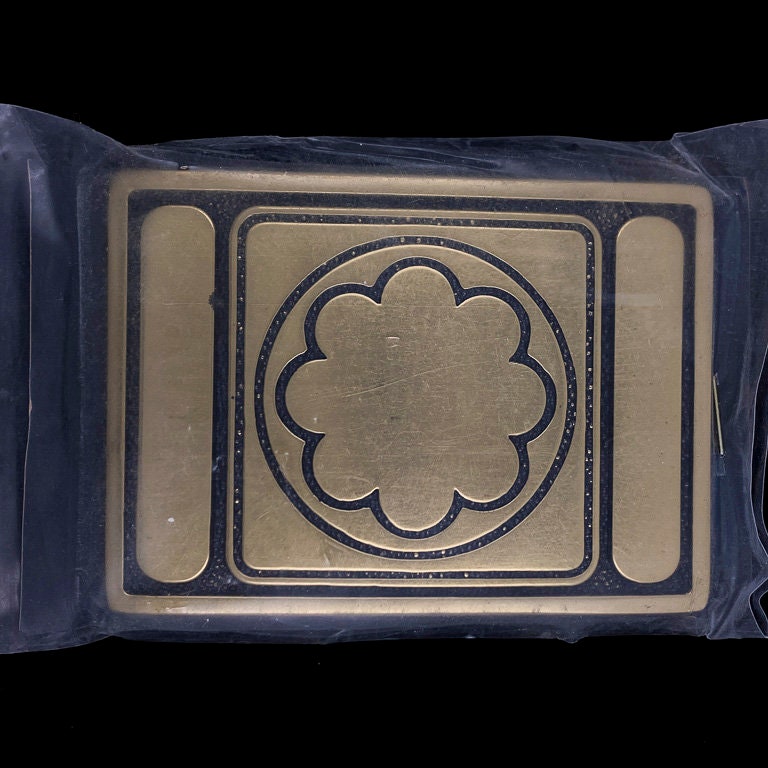 Messing Blumen Hippie Boho Mode Yoga Om Kunst Kunstwerk Cowgirl Western Damen Herren Schnallen Solid Nos Neue Vintage Gürtelschnalle von VintageBeltBuckle