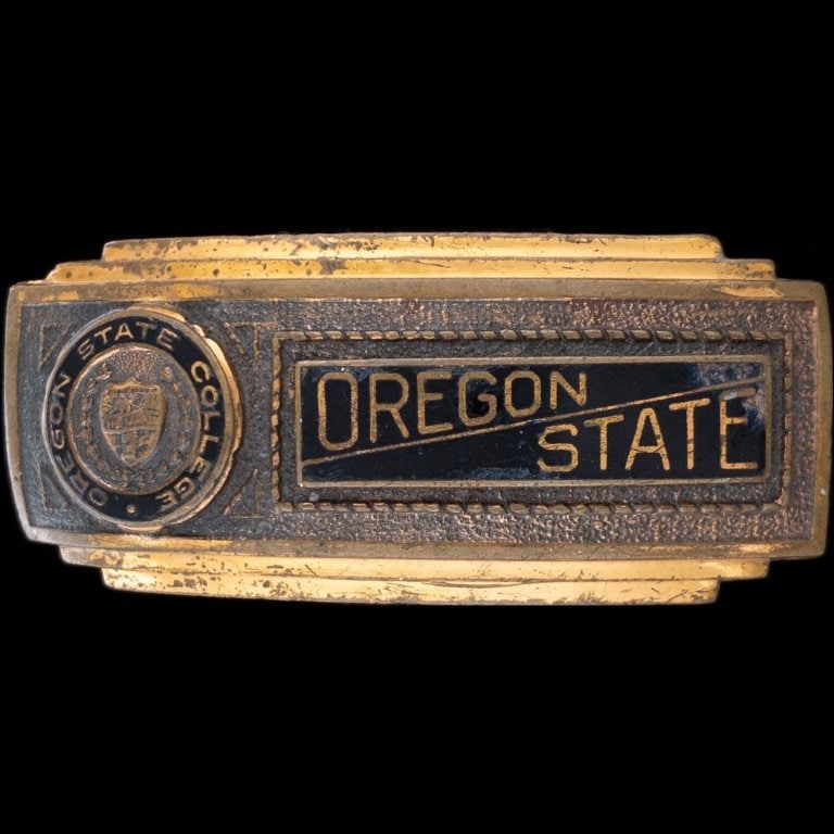 Messing Oregon State College Universität Ou Osu Football Oder 1940Er Jahre Vintage Gürtelschnalle Portland Eugene Columbia River Ncaa Uniform von VintageBeltBuckle