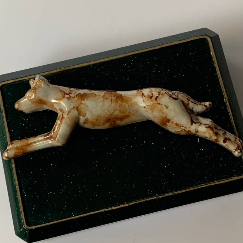 Elegante Vintage Windhund Hunde Brosche/Anstecknadel von VintageBijouStore