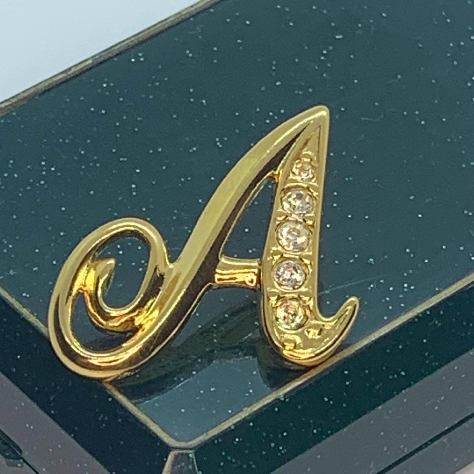 Vintage A Buchstabe Brosche, Anstecknadel Goldfarben Mit Strasssteinen. Alphabet Avon Schmuck von VintageBijouStore