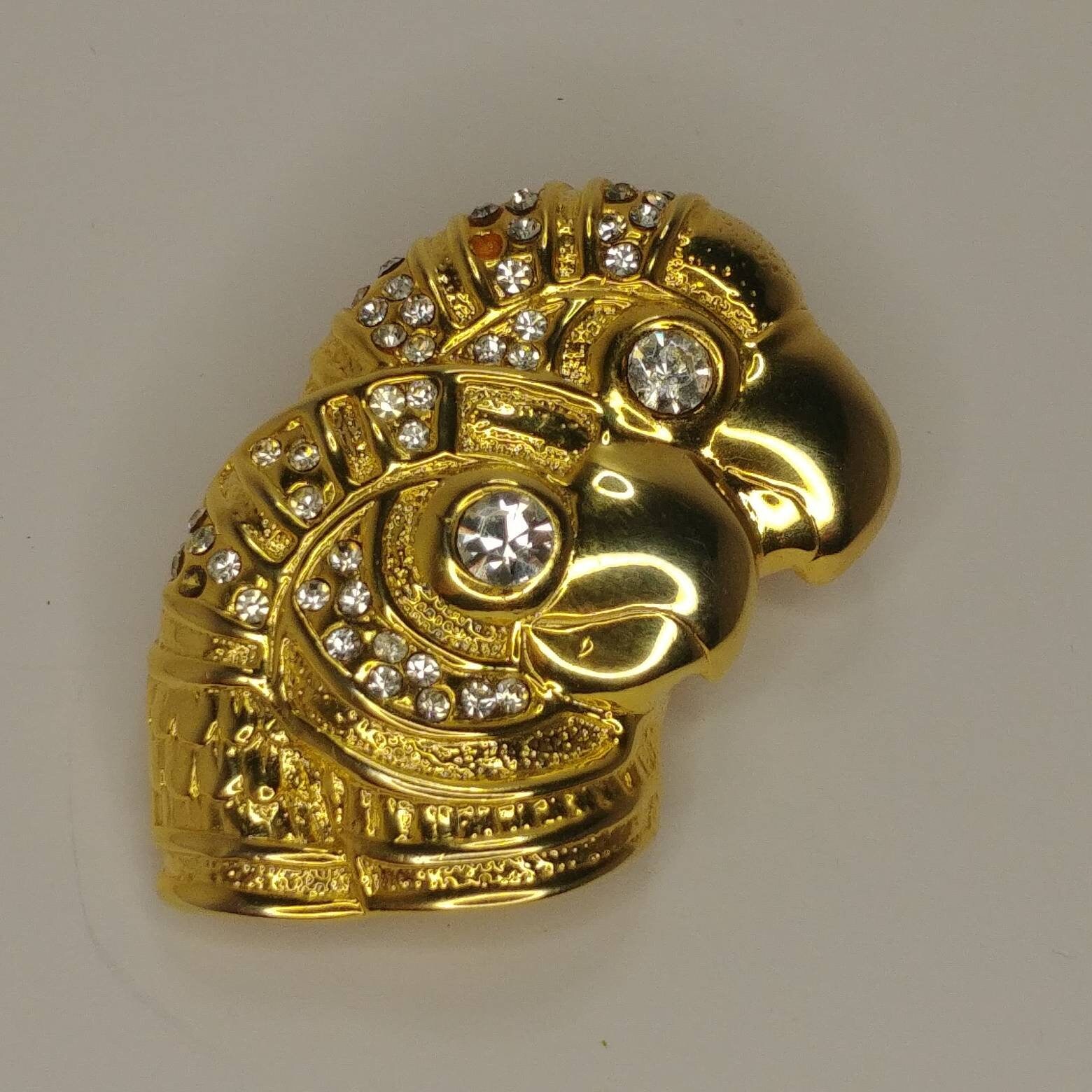 Vintage Ara, Vogel, Papagei, Tukan Brosche Gold Ton Mit Strass von VintageBijouStore