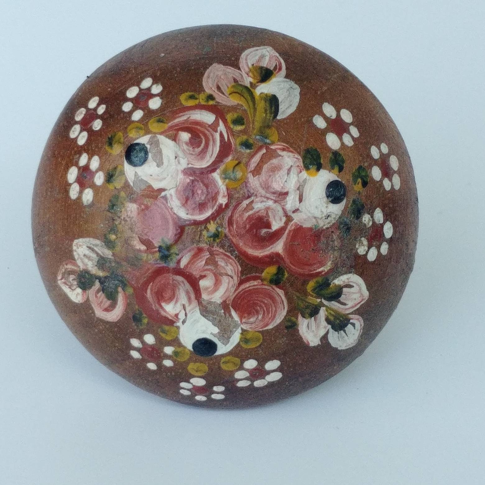 Vintage Brosche Aus Holz Mit Blumen Handmalerei von VintageBijouStore