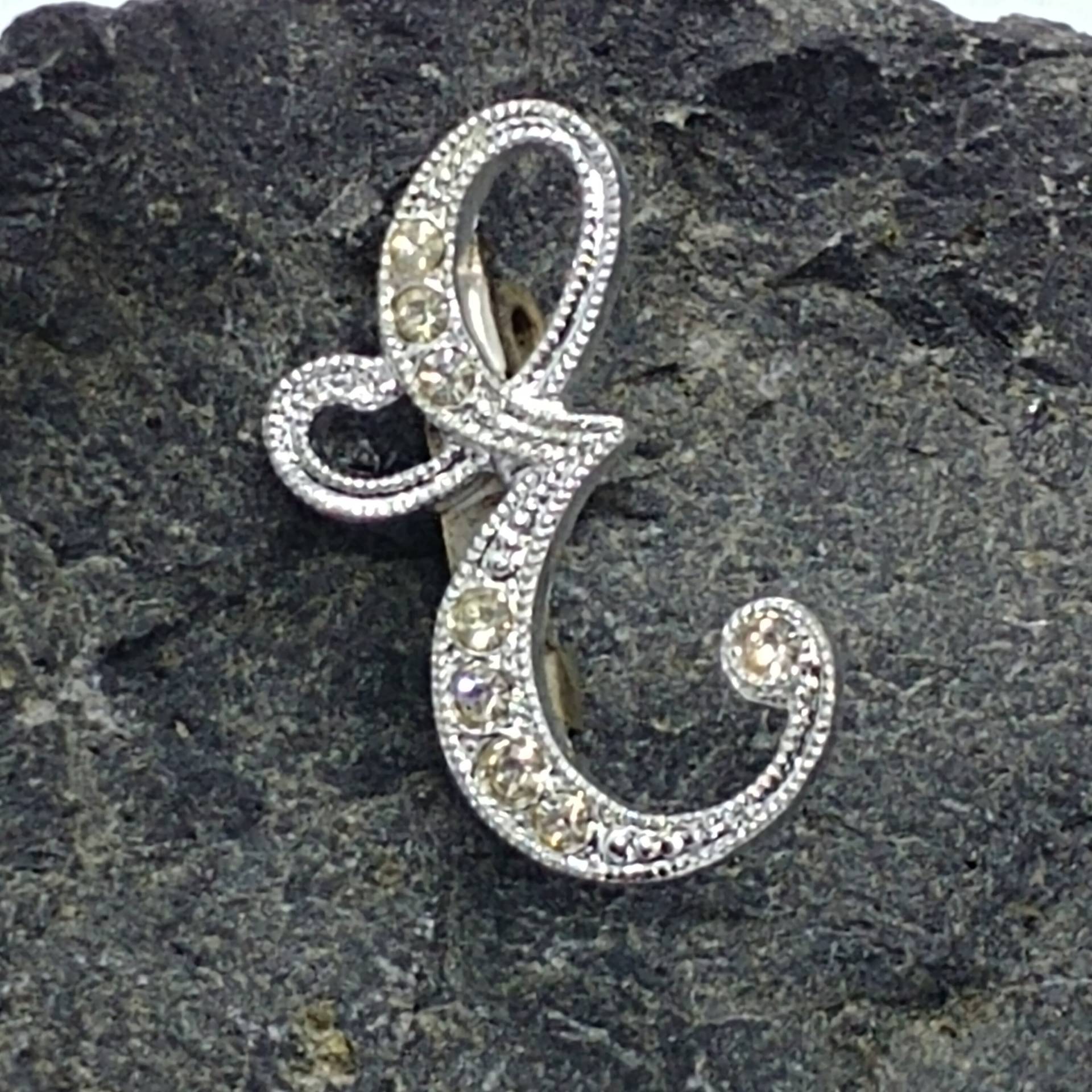 Vintage Brosche Buchstabe E Erste Silber Ton von VintageBijouStore