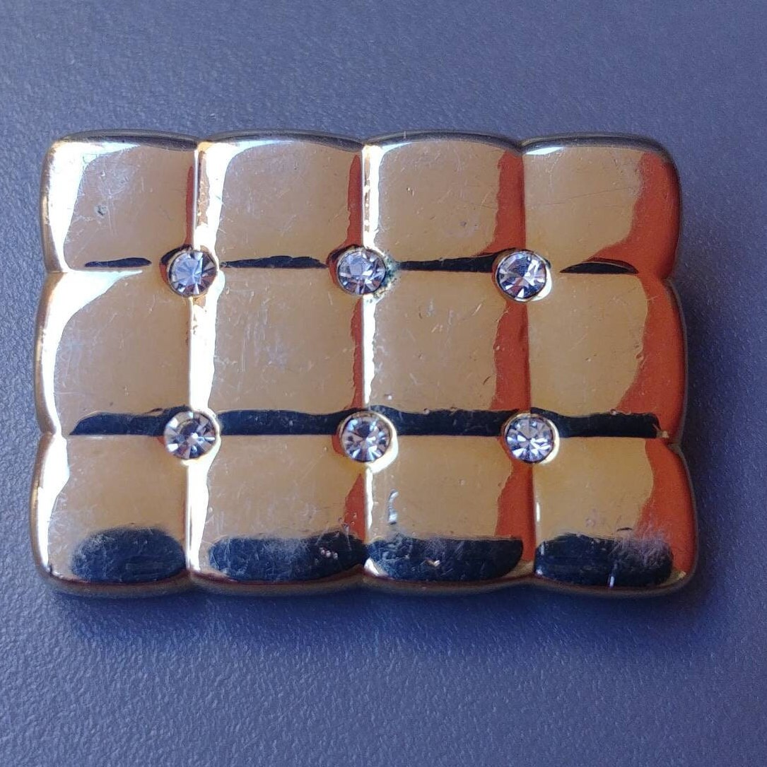 Vintage Brosche Goldfarben Mit Strass Signiert Aconda von VintageBijouStore