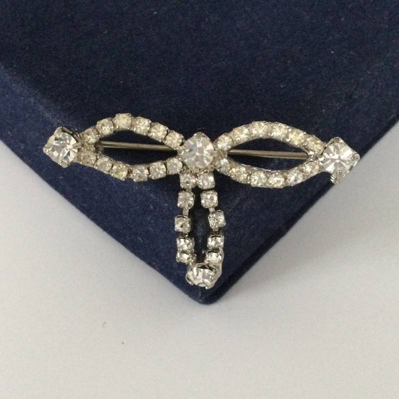 Vintage Brosche Mit Kristallen/strass Vintage Brosche Mit Kristallen/strass von VintageBijouStore