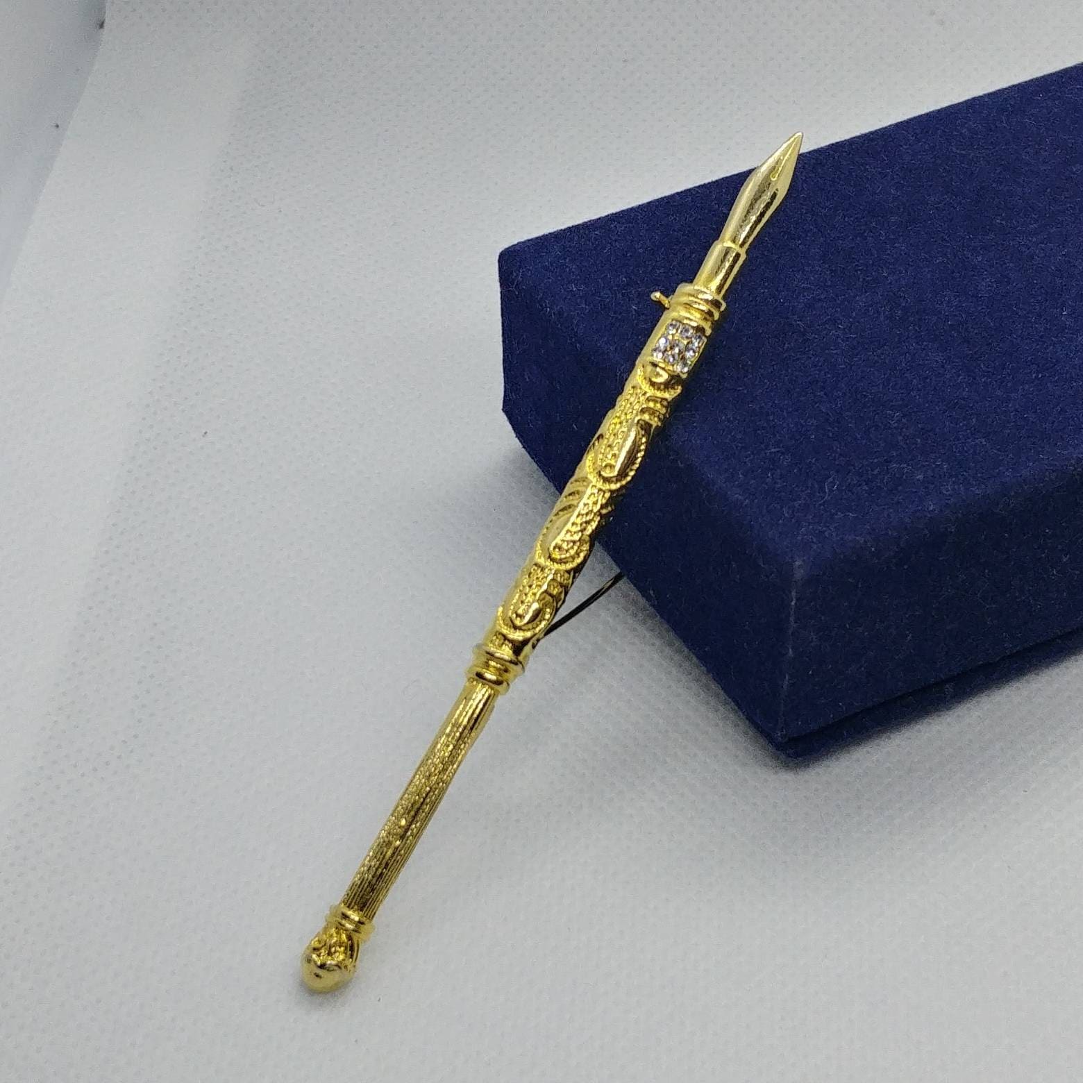 Vintage Brosche in Form Eines Stiftes/Feder Goldfarben von VintageBijouStore