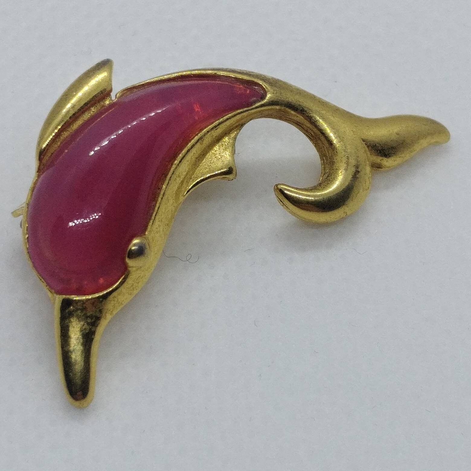Vintage Delfin Brosche Rosa Cabochon Fisch Anstecknadel von VintageBijouStore