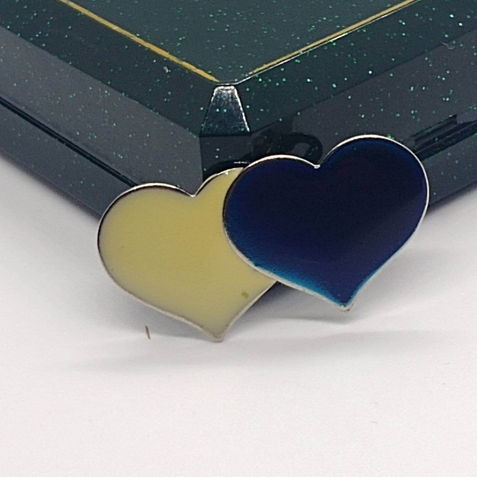 Vintage Emaille Herz Brosche - Silber Ton von VintageBijouStore