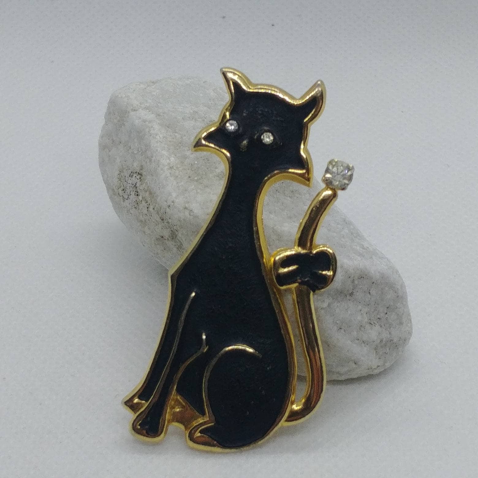 Vintage Fanny Cat Brosche Mit Schwarzer Emaille von VintageBijouStore