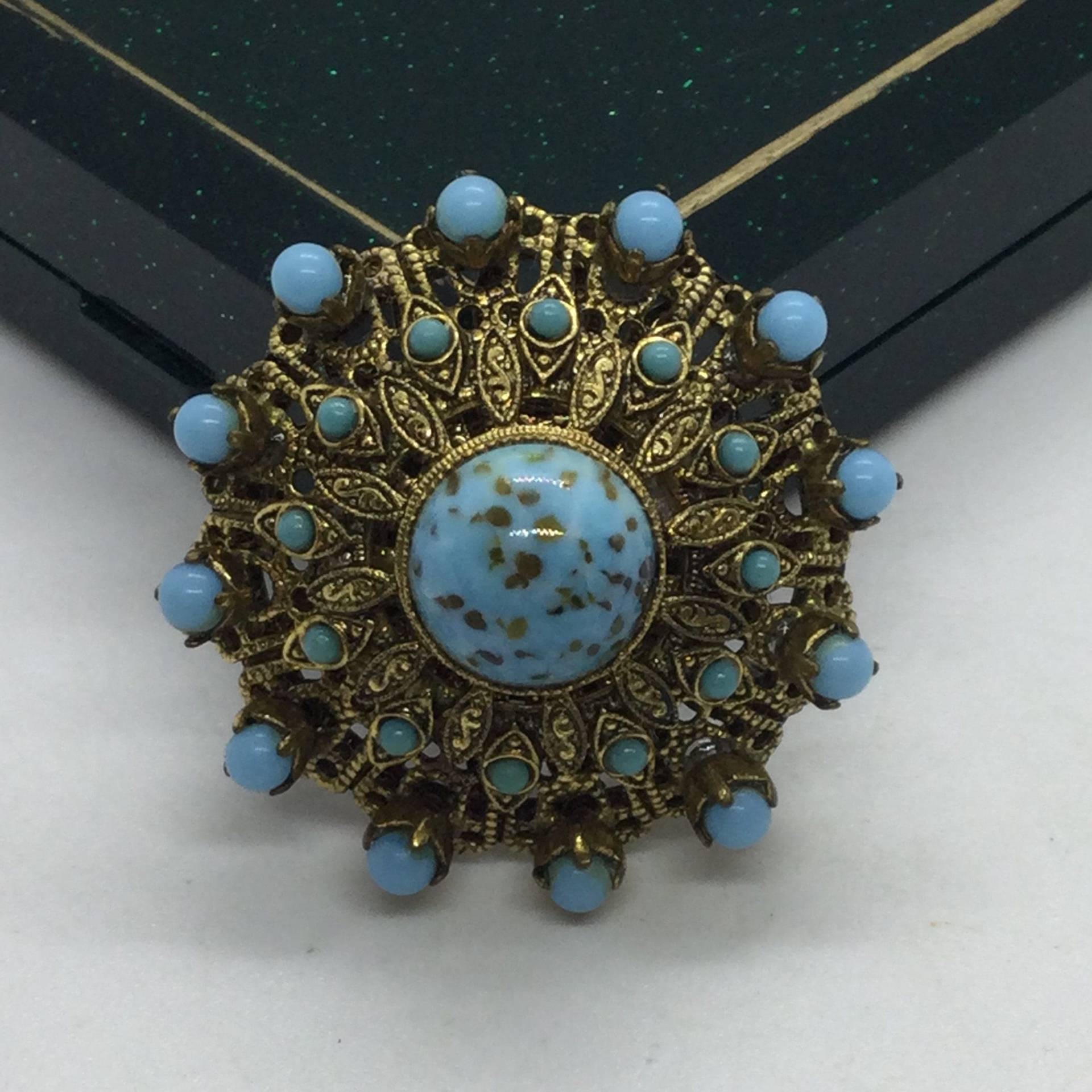 Vintage Gold-Ton Blumen-Brosche Mit Türkis-stein von VintageBijouStore