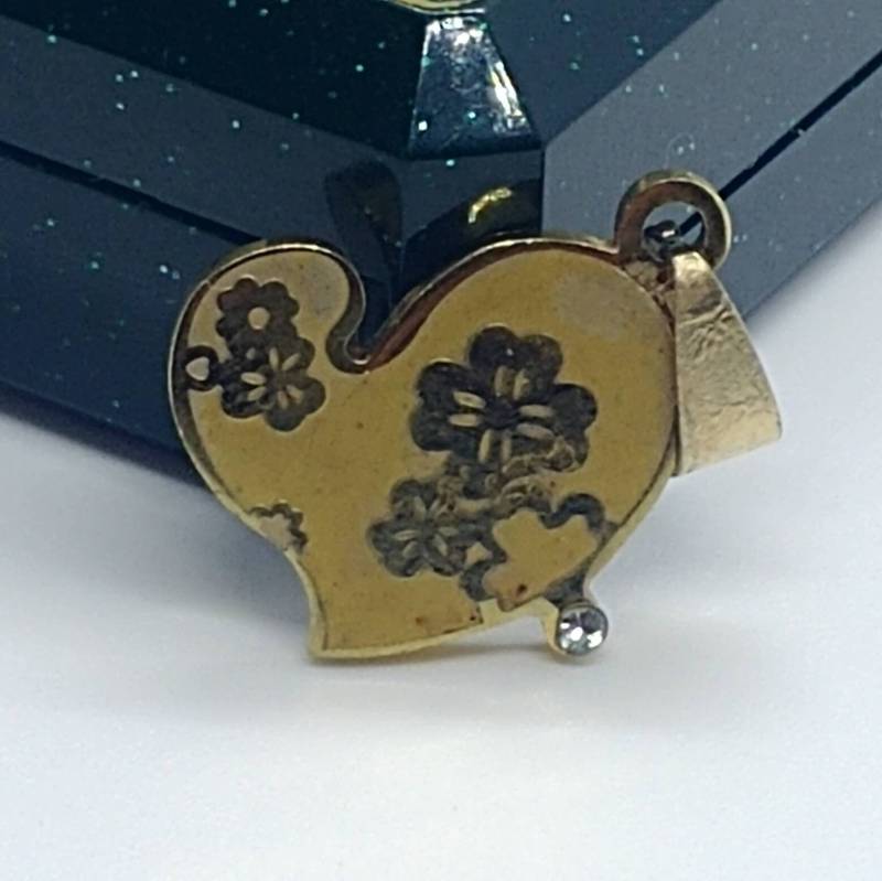 Vintage Gold Ton Herz Anhänger Charme von VintageBijouStore