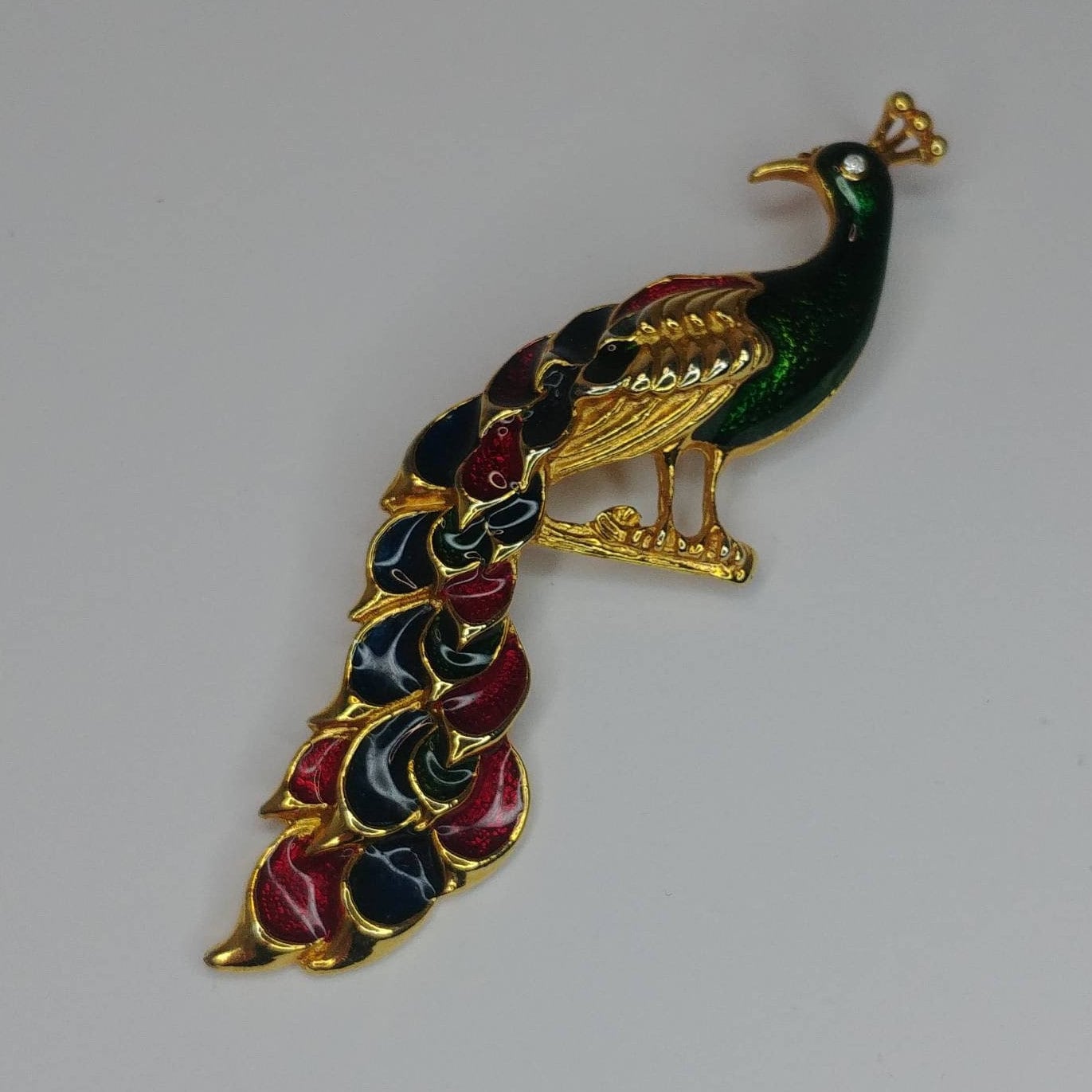 Vintage Gold Ton Pfau Brosche Mit Schwarz Roter Emaille, Große von VintageBijouStore