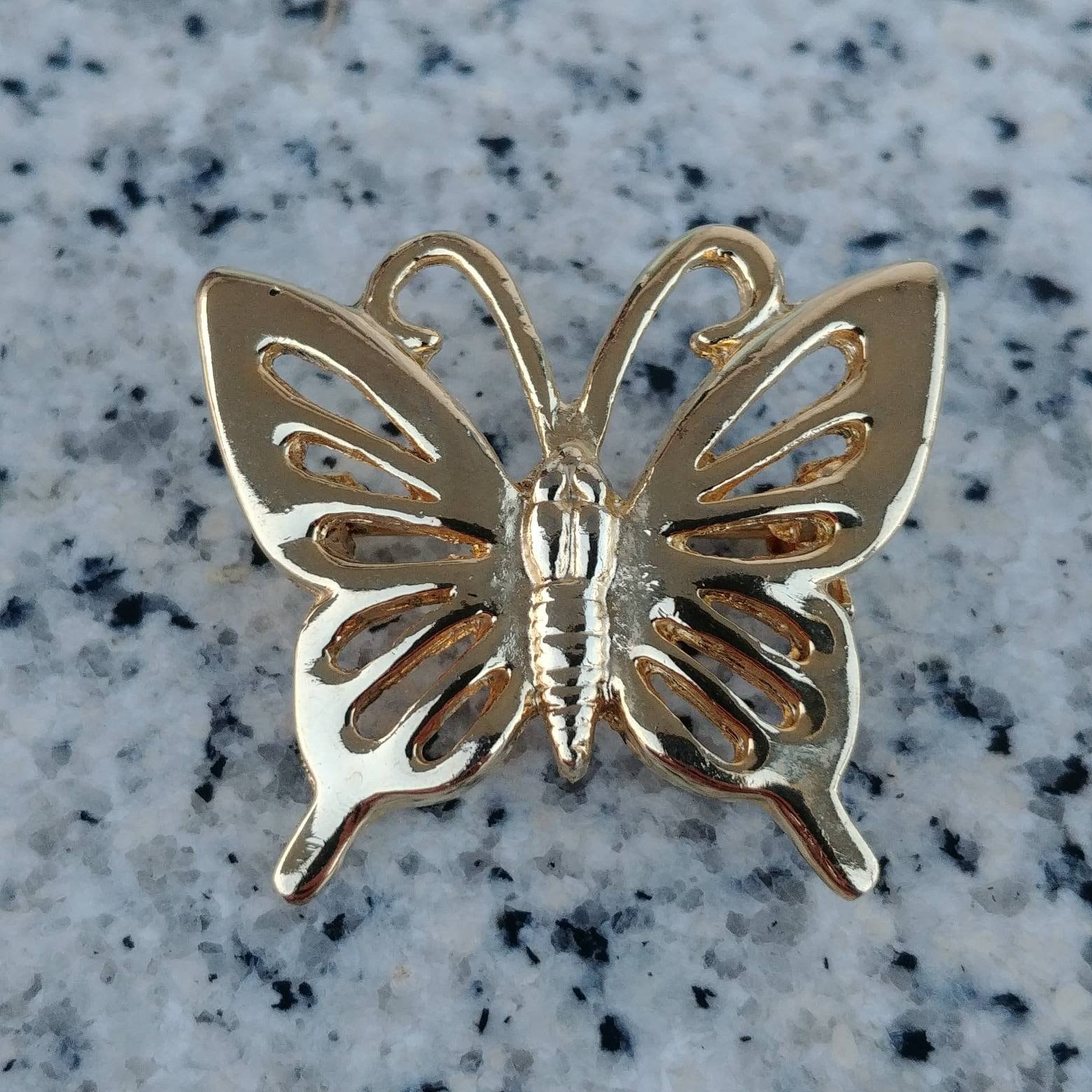 Vintage Gold Ton Schmetterling Brosche | 3, 3 cm von VintageBijouStore