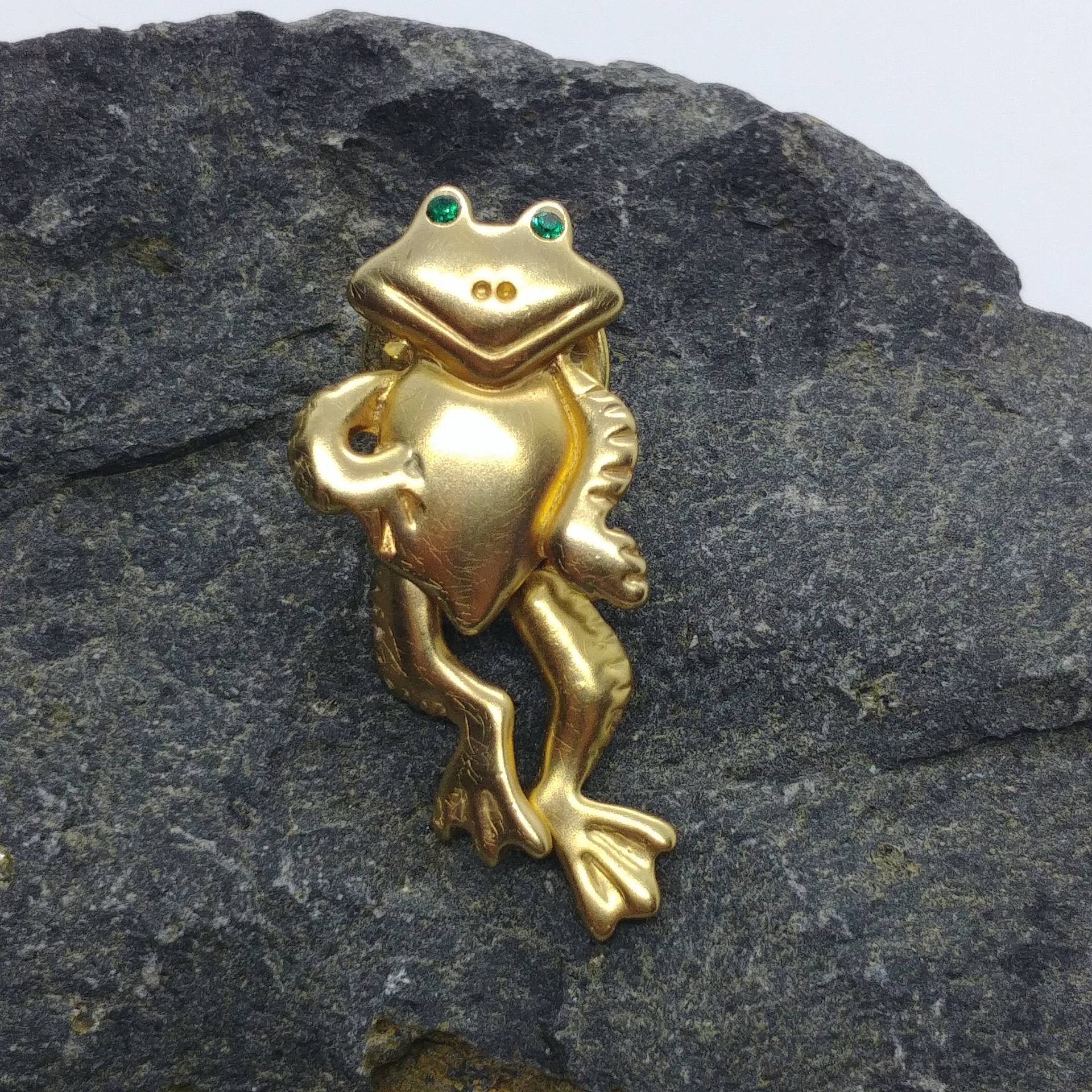 Vintage Goldfarbene Brosche Frosch Mit Beweglichen Beinen von VintageBijouStore