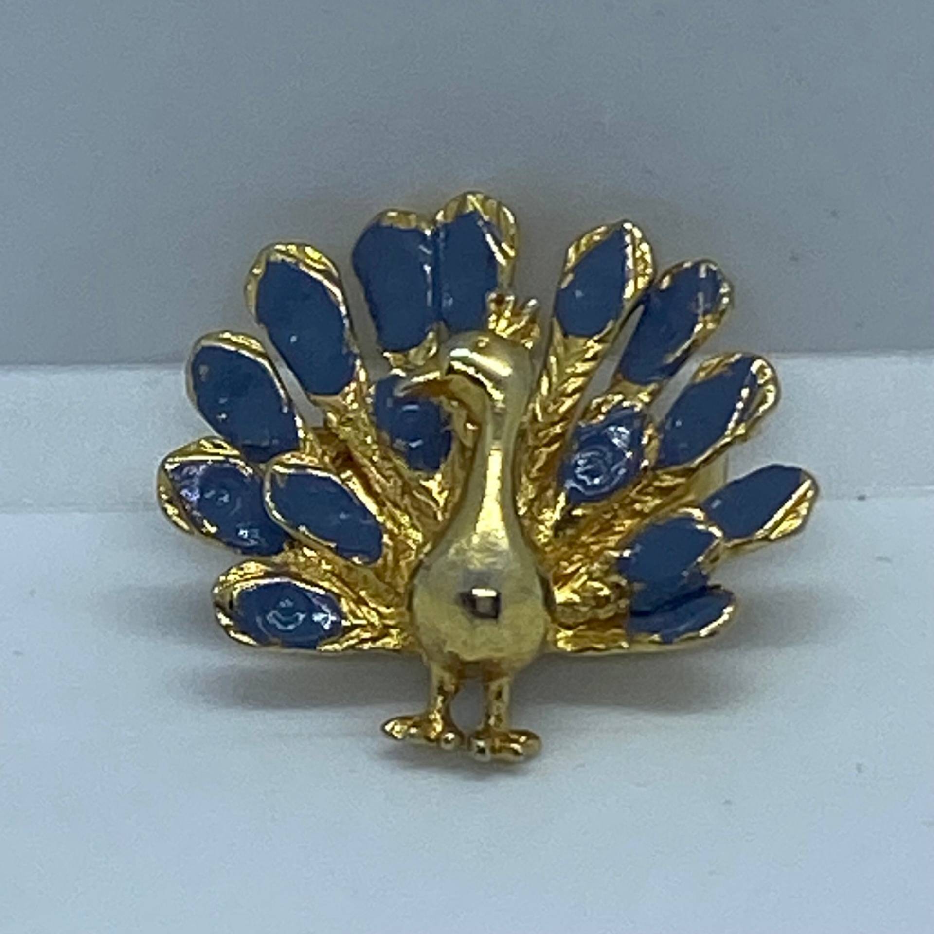 Vintage Goldfarbene Pfau Brosche Mit Blauer Emaille von VintageBijouStore