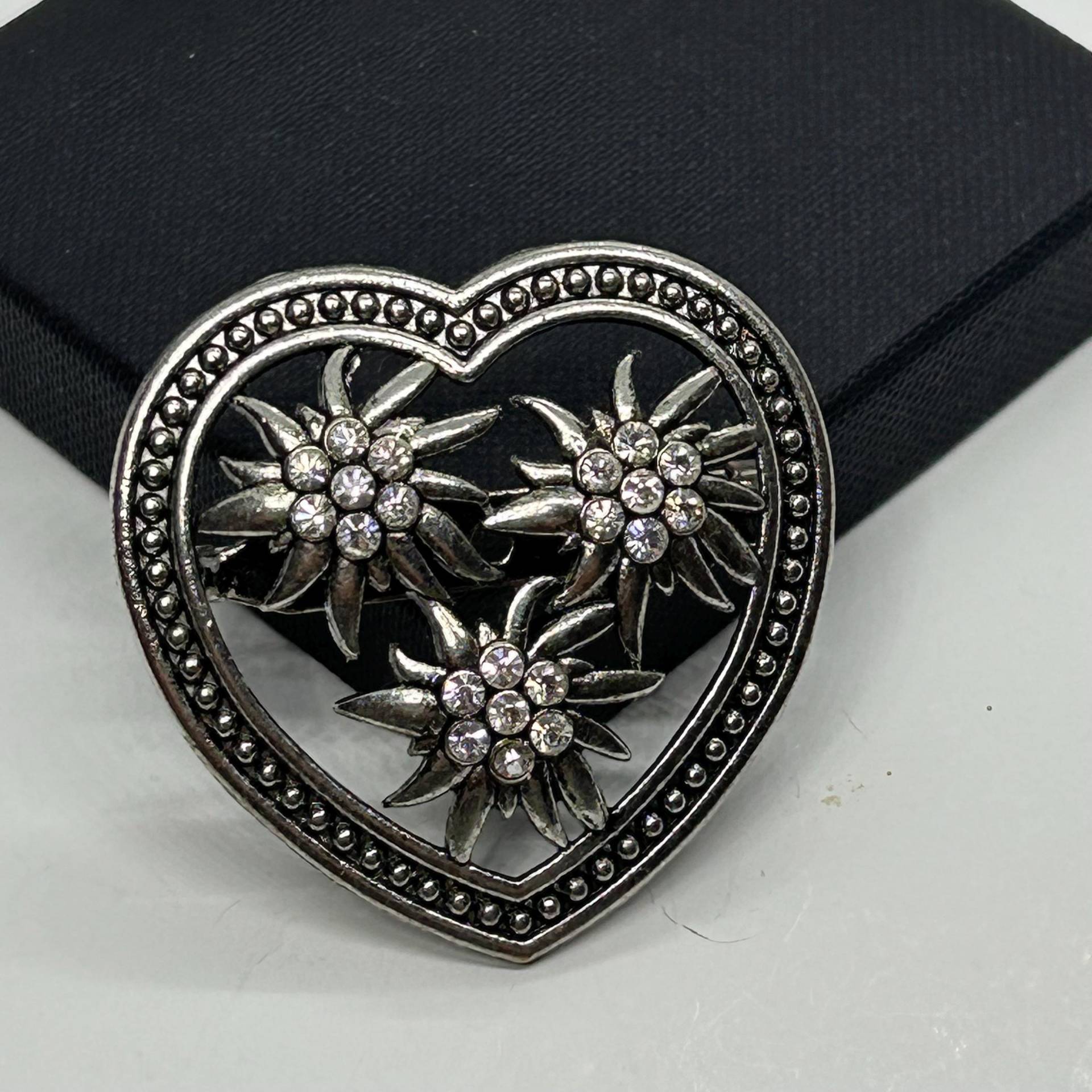 Vintage Herz-Brosche Silber-Ton von VintageBijouStore