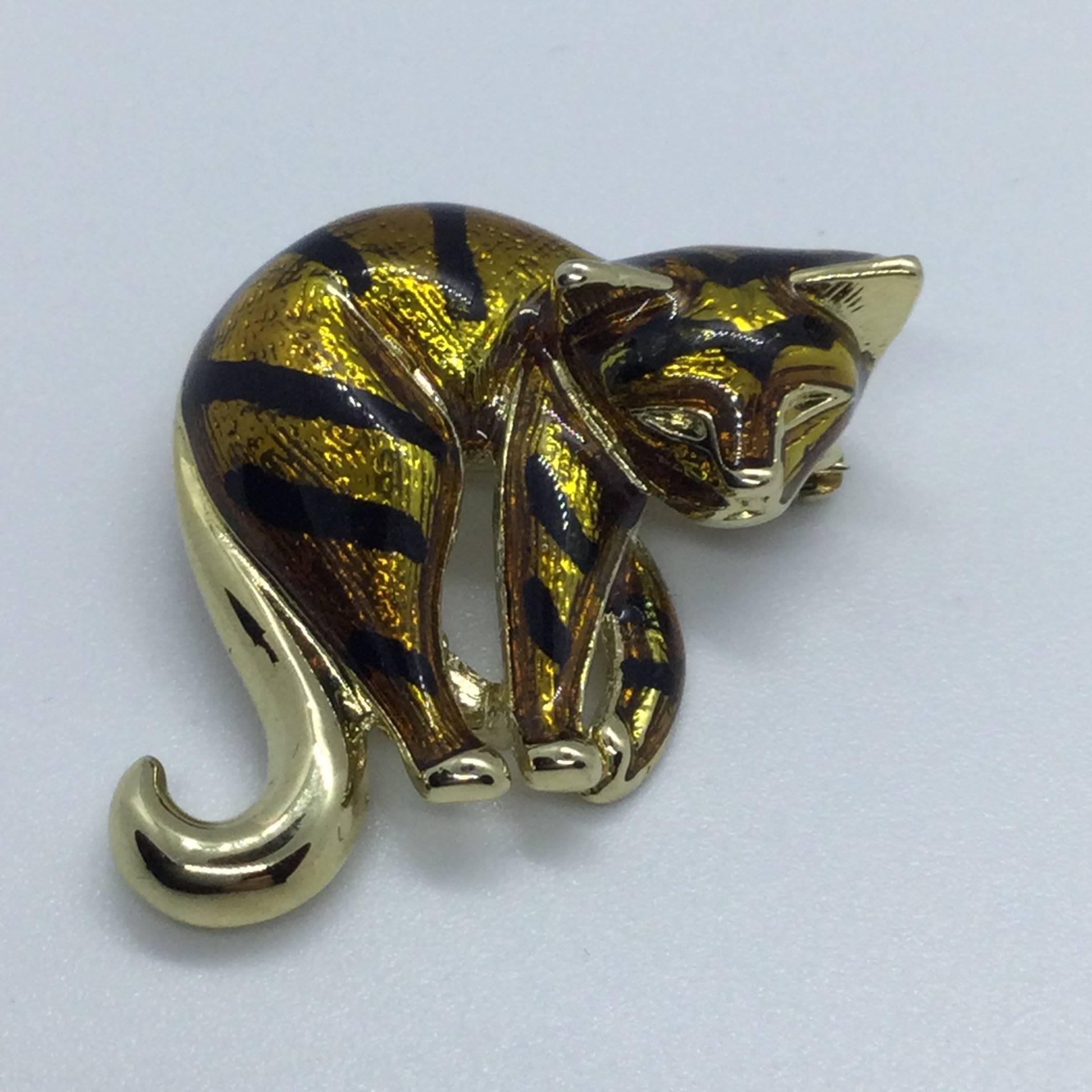 Vintage Katzen Brosche/Pin Gold Ton Mit Emaille von VintageBijouStore