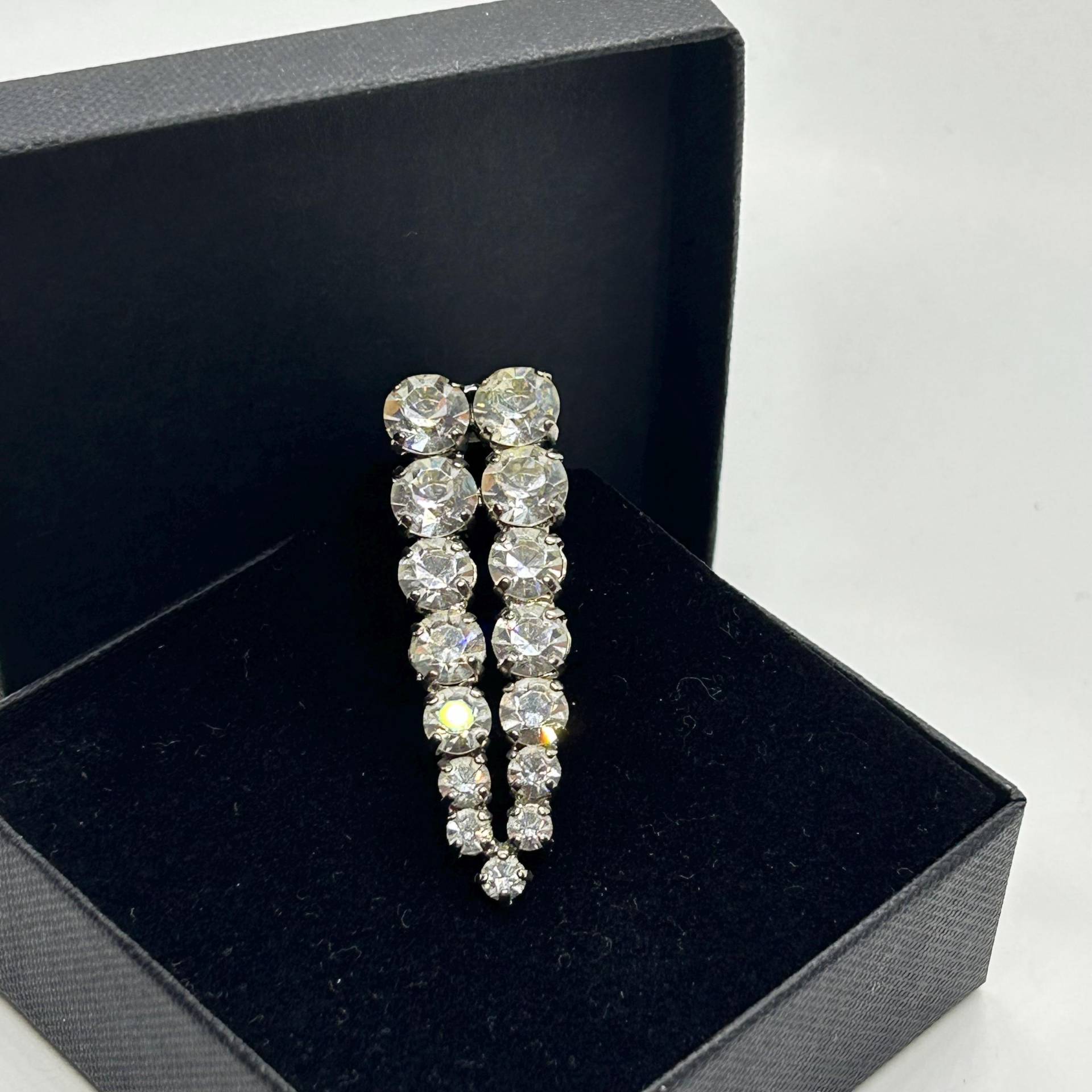 Vintage Kleiderclip Silberfarben Mit Strass von VintageBijouStore