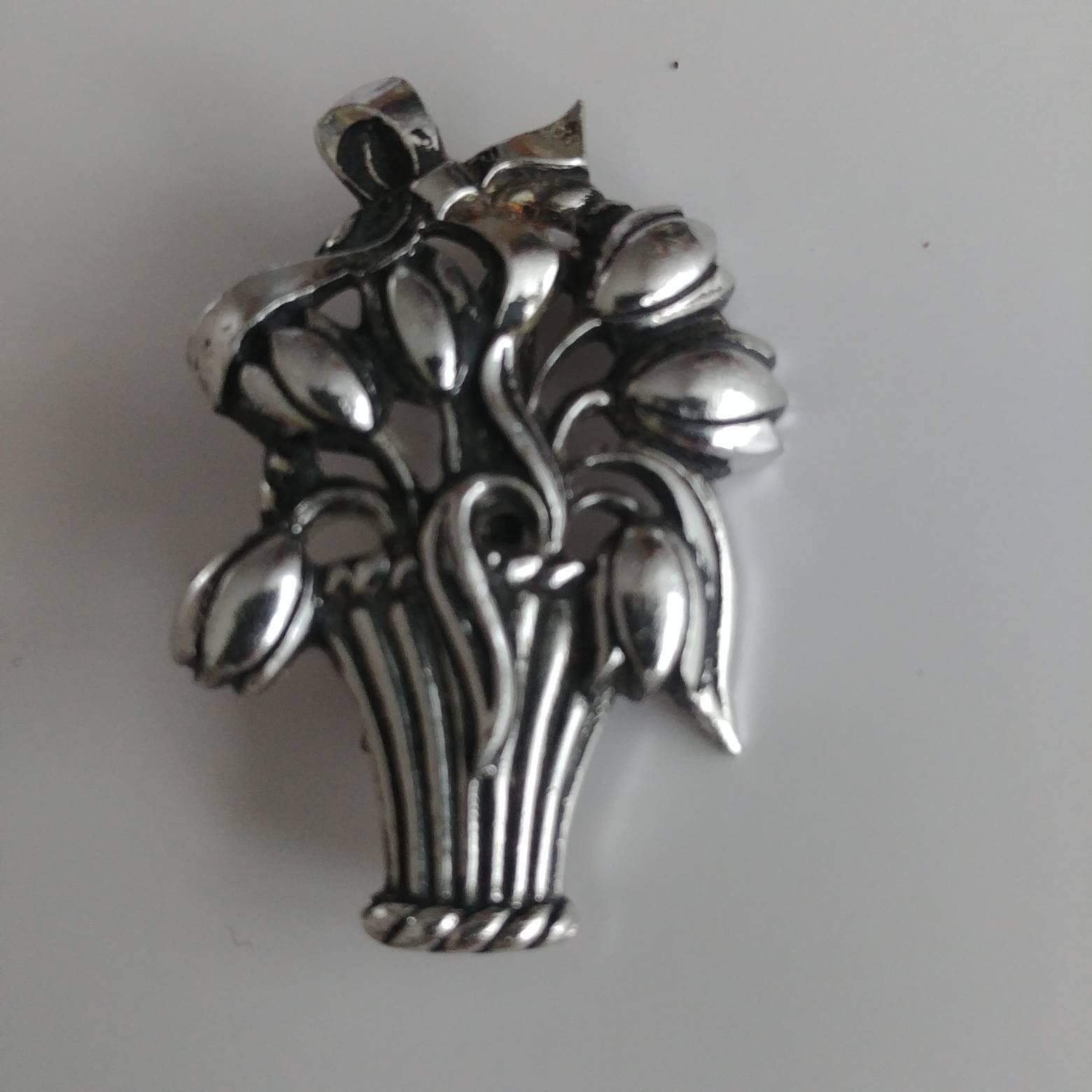 Vintage Korb Blumenkorb Brosche Silber Ton von VintageBijouStore