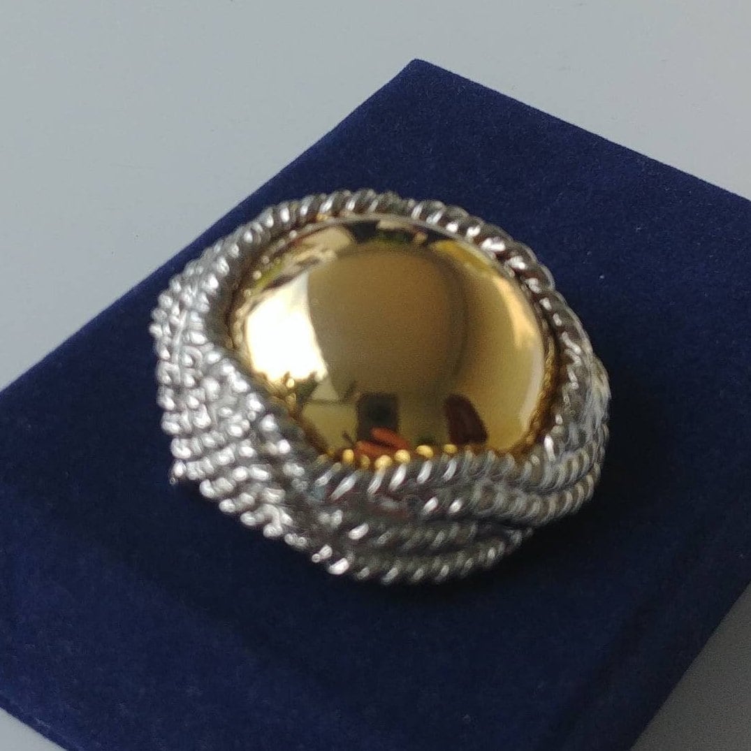 Vintage Runde Brosche Gold - Und Silberton von VintageBijouStore