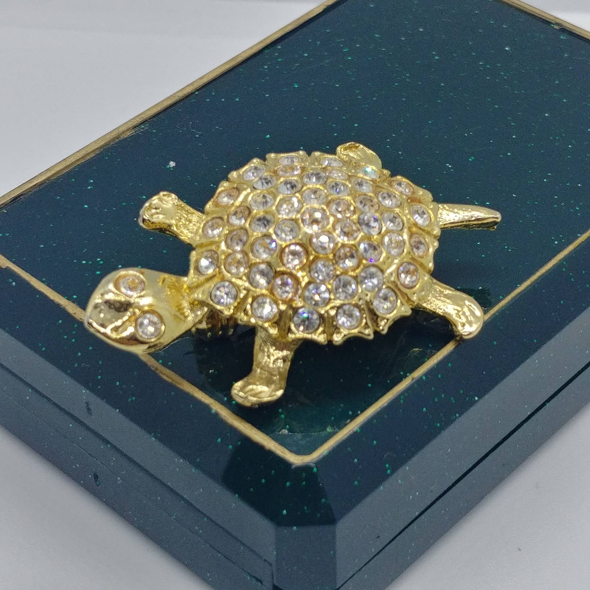 Vintage Schildkröte Brosche Goldfarben Mit Strass von VintageBijouStore