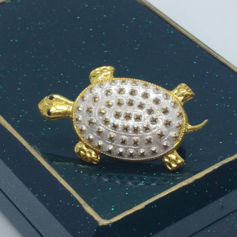 Vintage Schildkröte Silber Und Gold Ton Brosche Vintage Schildkröte Silber Und Gold Ton Brosche von VintageBijouStore