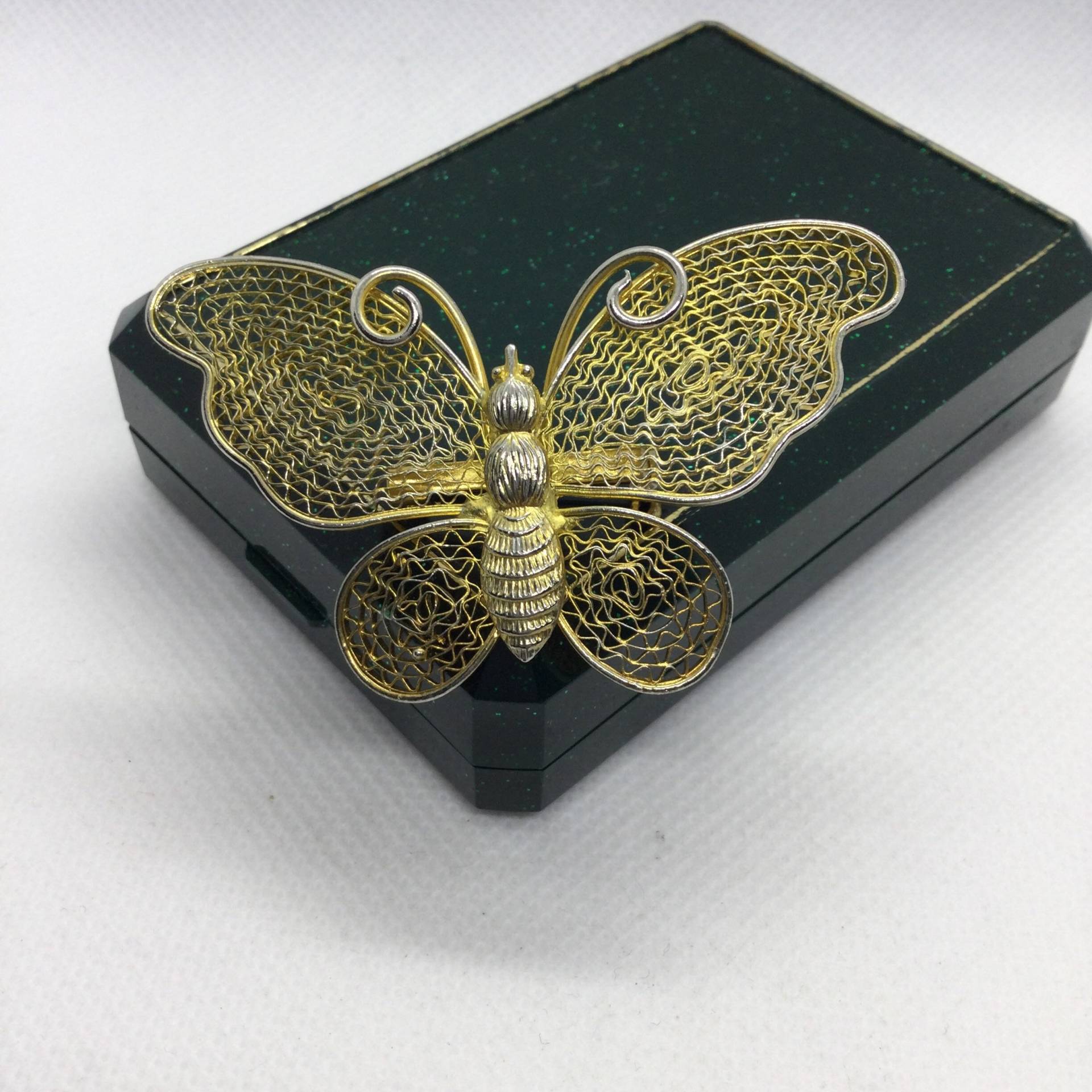 Vintage Schmetterling Brosche Grün & Rot Insekt Pin von VintageBijouStore