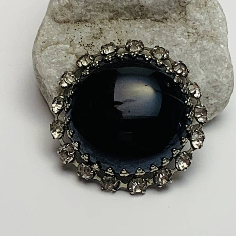 Vintage Schwarze , Trauer Runde Brosche Mit Strasssteinen Vintage Schwarze , Trauer Runde Brosche Mit Strasssteinen von VintageBijouStore