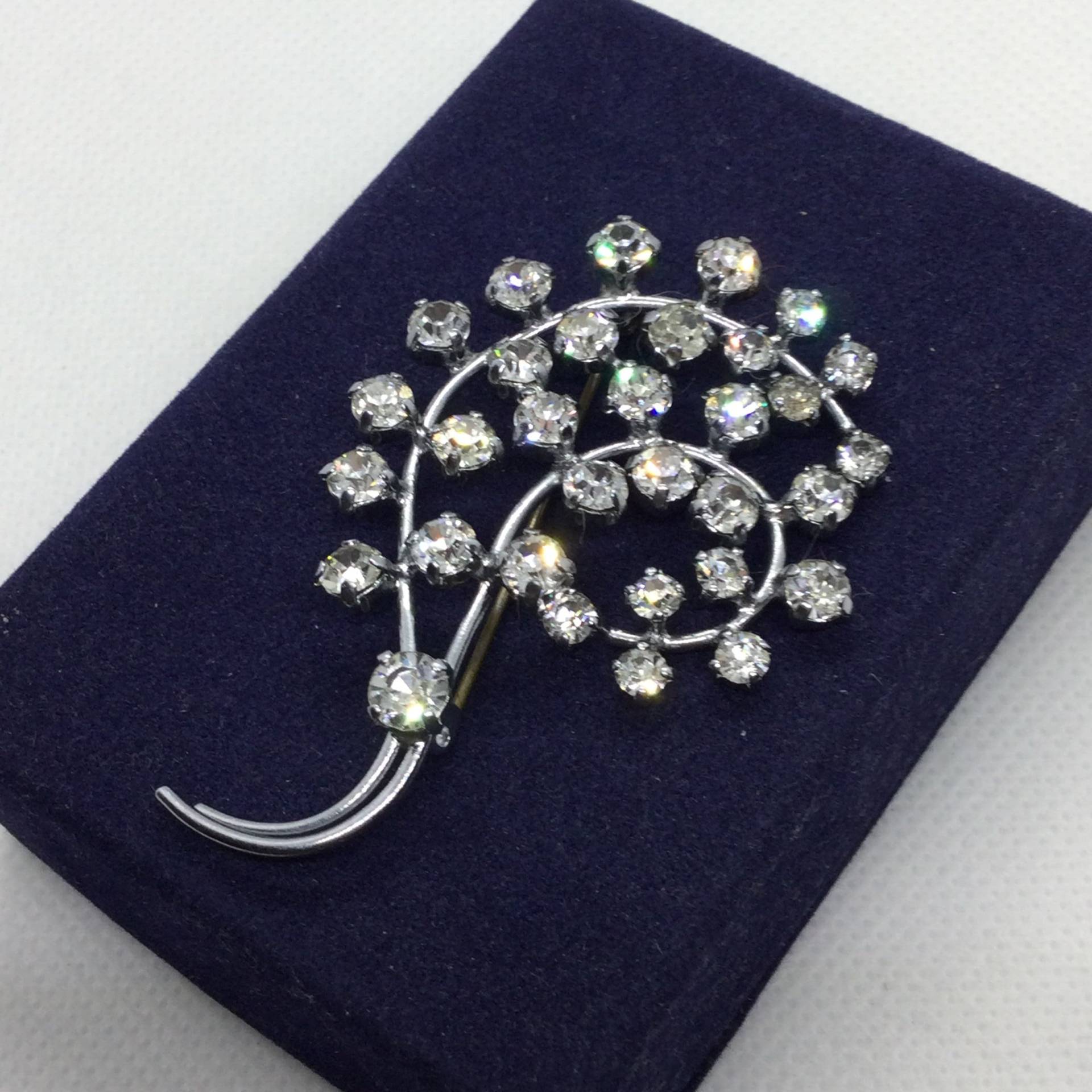 Vintage Silber Ton Strass Brosche von VintageBijouStore