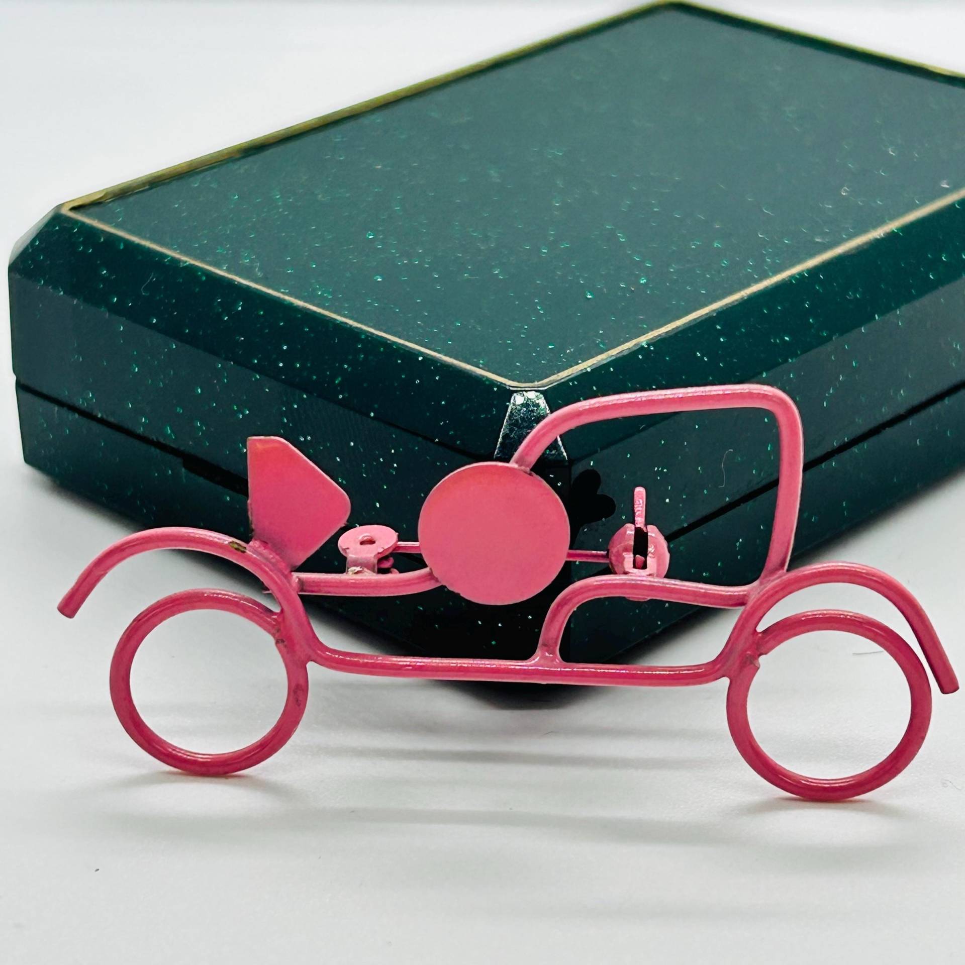 Vintage Sport Fahrrad/Back Brosche Mit Rosa Emaille von VintageBijouStore