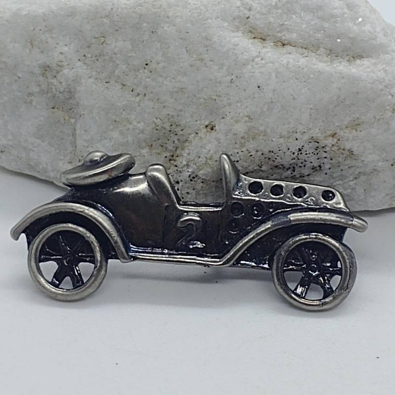 Vintage Sportwagen-Brosche Aus Messing Detailgetreue Fahrzeug-Anstecknadel Vintage Sportwagen-Brosche Aus Messing Detailgetreue Fahrzeug-Anstecknadel von VintageBijouStore