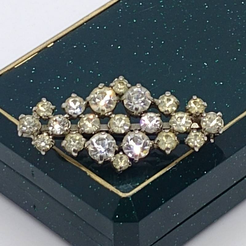 Vintage Strass Brosche Kristall Anstecknadel Vintage Strass Brosche Kristall Anstecknadel von VintageBijouStore