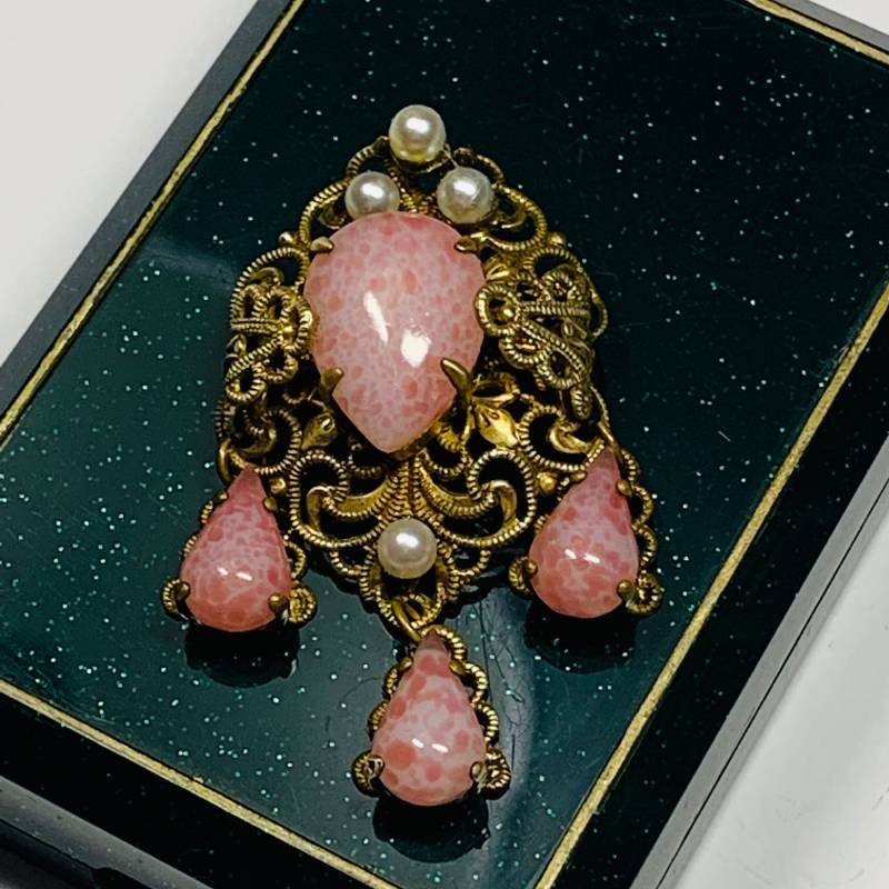 Vintage Violette Perlen Brosche von VintageBijouStore