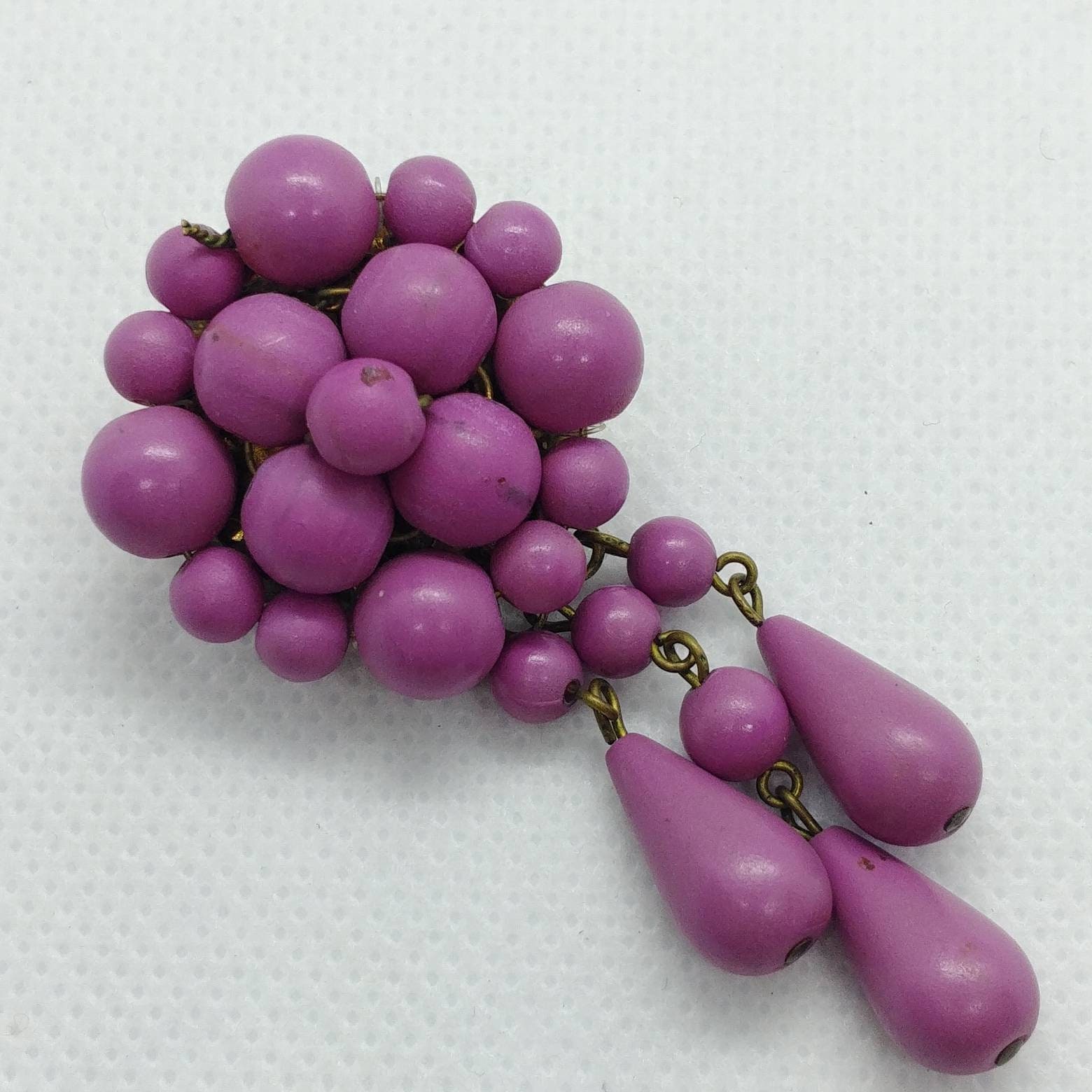 Vintage Violette Perlen Brosche von VintageBijouStore