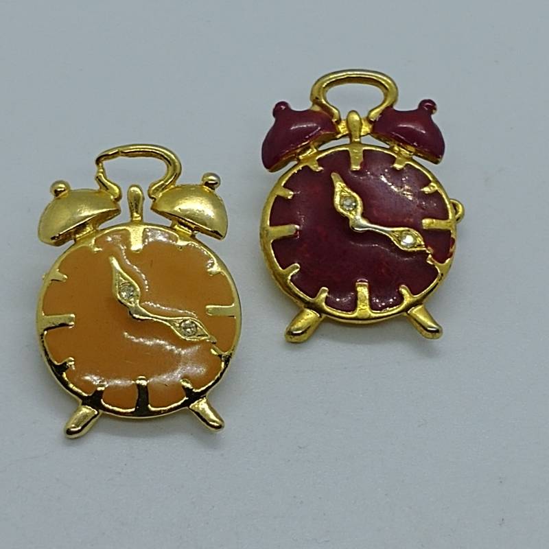 Vintage Wecker Brosche Bewegende Zeiger, Emaille Anstecker Vintage Wecker Brosche Bewegende Zeiger, Emaille Anstecker von VintageBijouStore