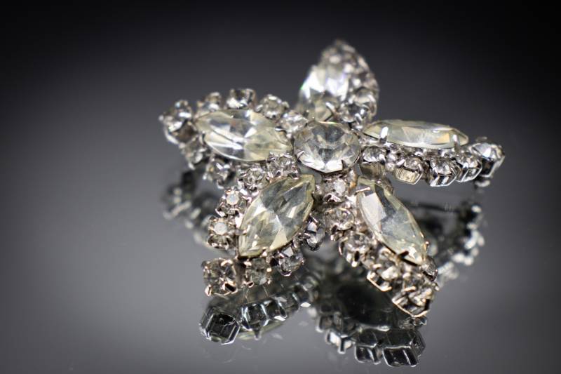 1950Er Strass Blumen Brosche von VintageBoxJewellery