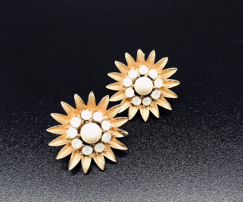 Vintage Blumenperlen Ohrringe von VintageBoxJewellery