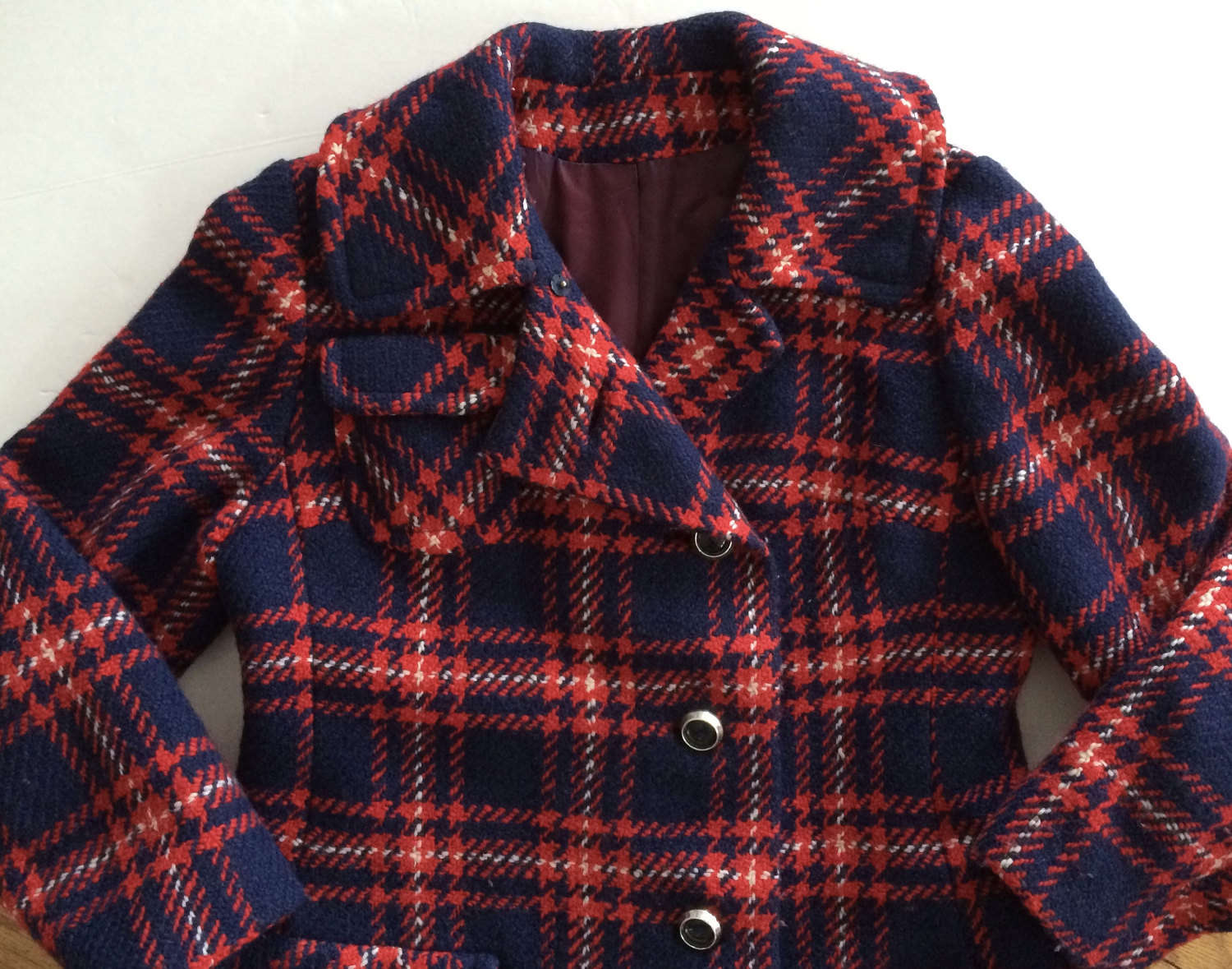 Tartan Karierter Mantel - Rot Weiß Blau Warmes Preppy Hergestellt in Den Usa S/M Tartan Karierter Mantel - Rot Weiß Blau Warmes Preppy Hergestellt in Den Usa S/M von VintageByBeth