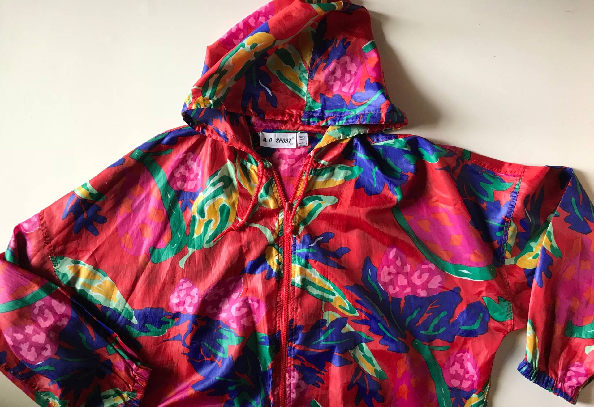 Wild Ski Jacke - L O V E Verrücktes Blumenmuster Erstaunliche Helle Farbkombination Retro Jogginganzug Wild Ski Jacke - L O V E Verrücktes Blumenmuster Erstaunliche Helle Farbkombination Retro Jogginganzug von VintageByBeth