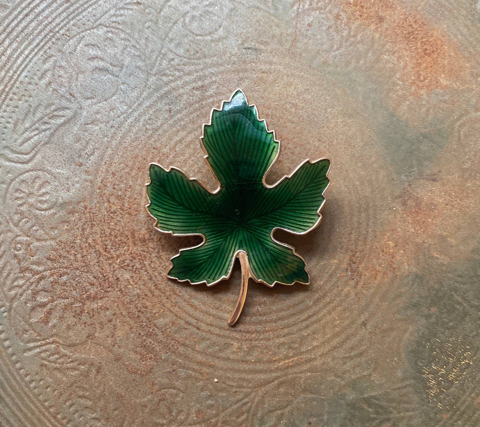 Vintage 1950Er Enamel Gold Ahorn Blatt Brosche Anstecknadel, Natur Schmuck Vintage 1950Er Enamel Gold Ahorn Blatt Brosche Anstecknadel, Natur Schmuck von VintageByLexCo