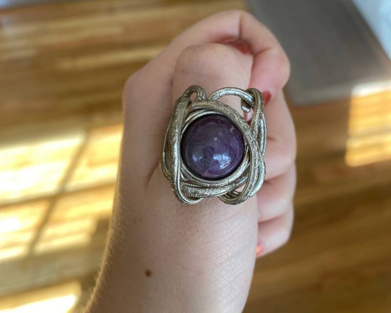 Vintage Amethyst Cabochan Stark Detailreich Silber Handwerker Ring von VintageByLexCo