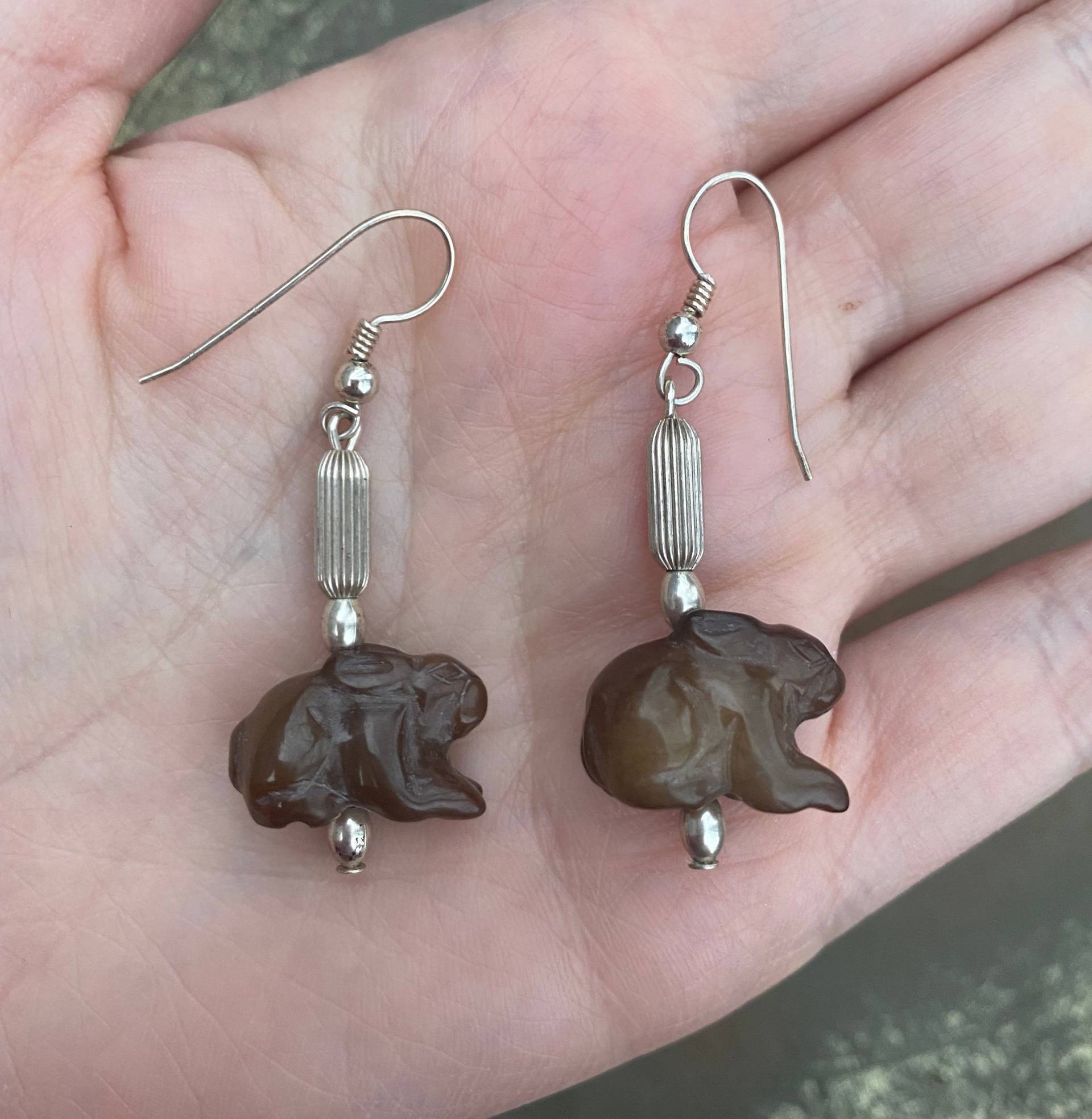 Vintage Braune Jade Und Sterling Silber Hase Ohrringe Vintage Braune Jade Und Sterling Silber Hase Ohrringe von VintageByLexCo