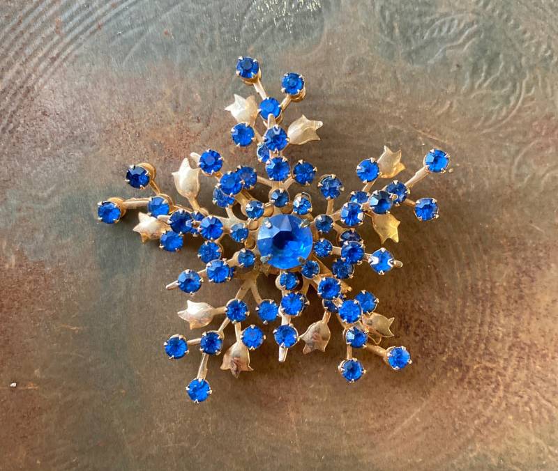 Wunderschöne 50Er Jahre Vintage Dunkelblaue Stern Brosche Anstecknadel von VintageByLexCo