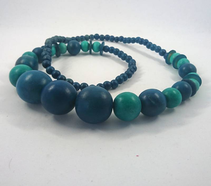 Vintage Blau Türkis Chunky Perlen Halskette Holz Gradient 1990 Kostüm Schmuck von VintageByThomas