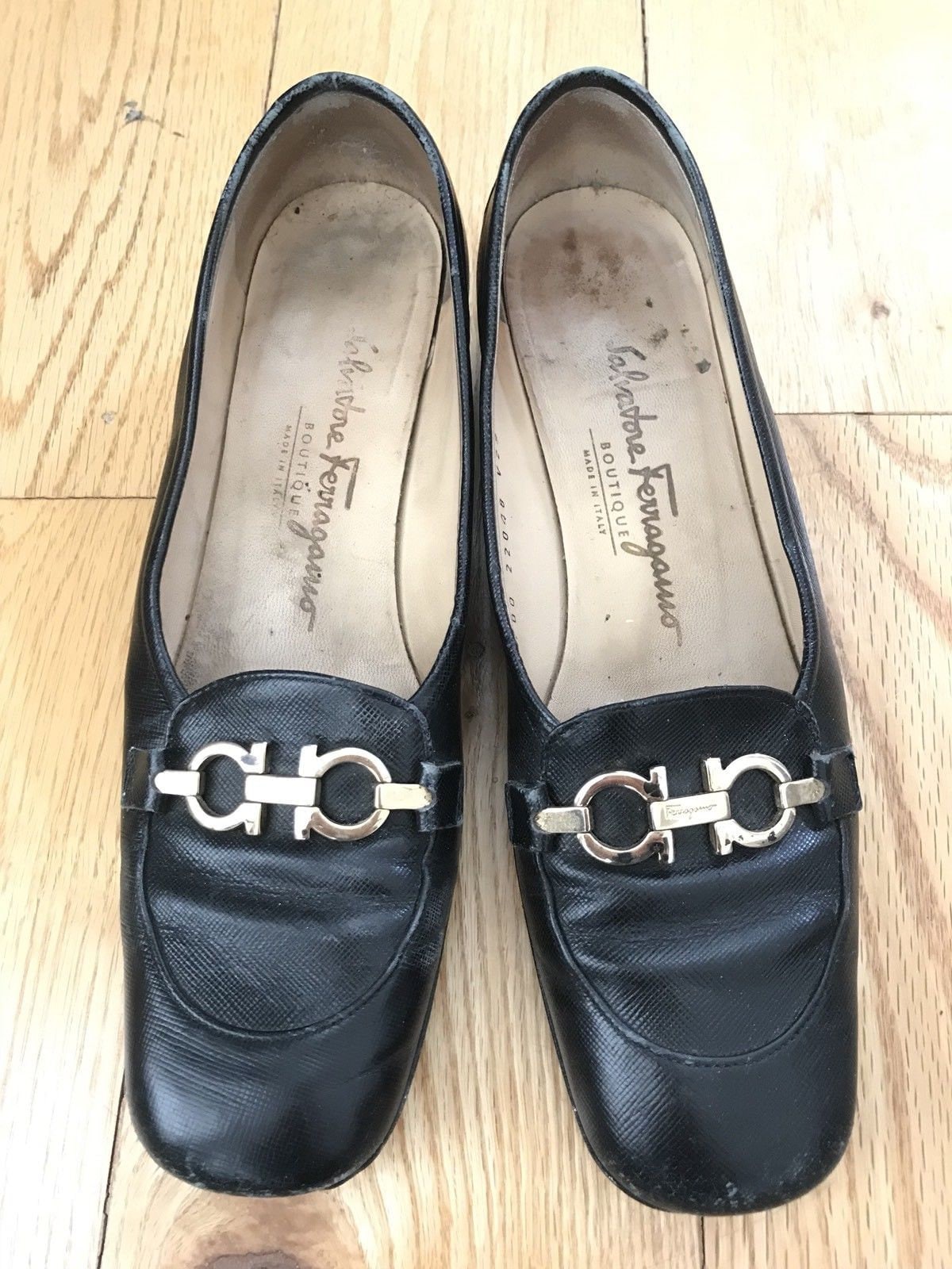 Salvatore Ferragamo Frauen 7, 5 Schwarz Leder Gold Metall Fahren Loafers Treiber Salvatore Ferragamo Frauen 7, 5 Schwarz Leder Gold Metall Fahren Loafers Treiber von VintageCactusCloset